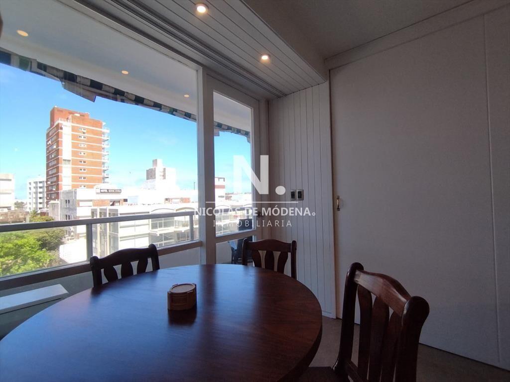 Apartamento de un dormitorio en venta en Punta