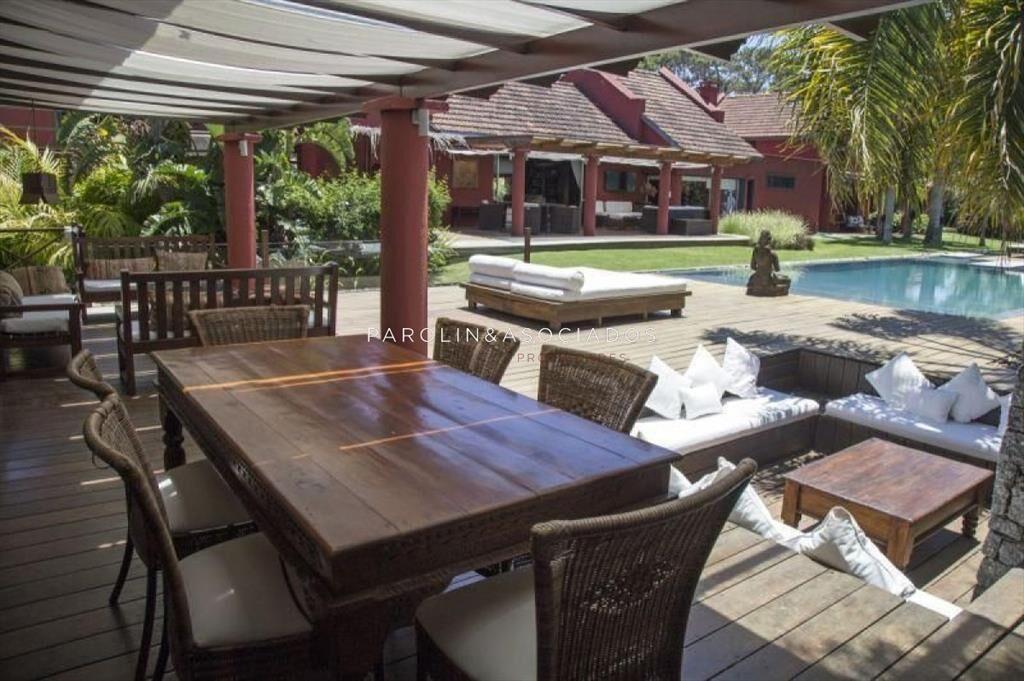 Casa en venta de 6 dormitorios en La Barra, Punta