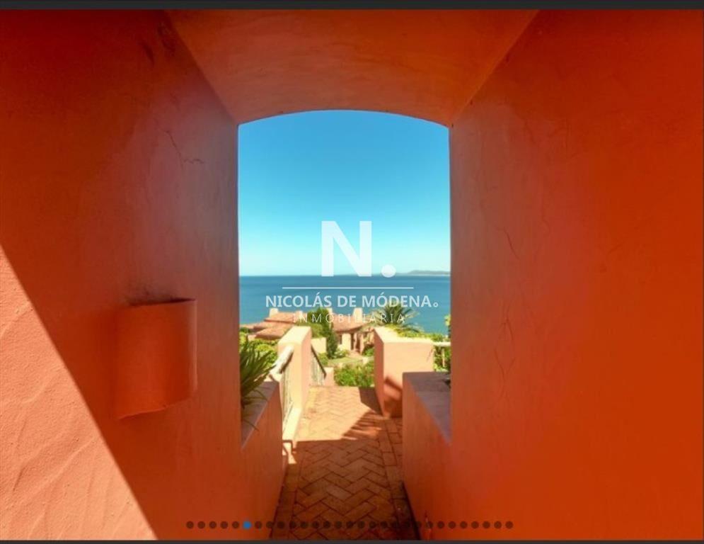 Hermoso departamento en venta, punta ballena.
