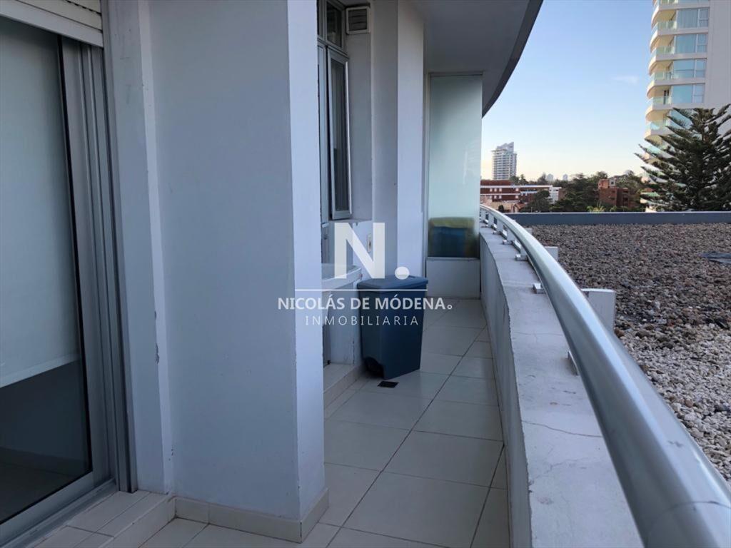 Apartamento en Venta y Alquiler, Mansa, Punta del