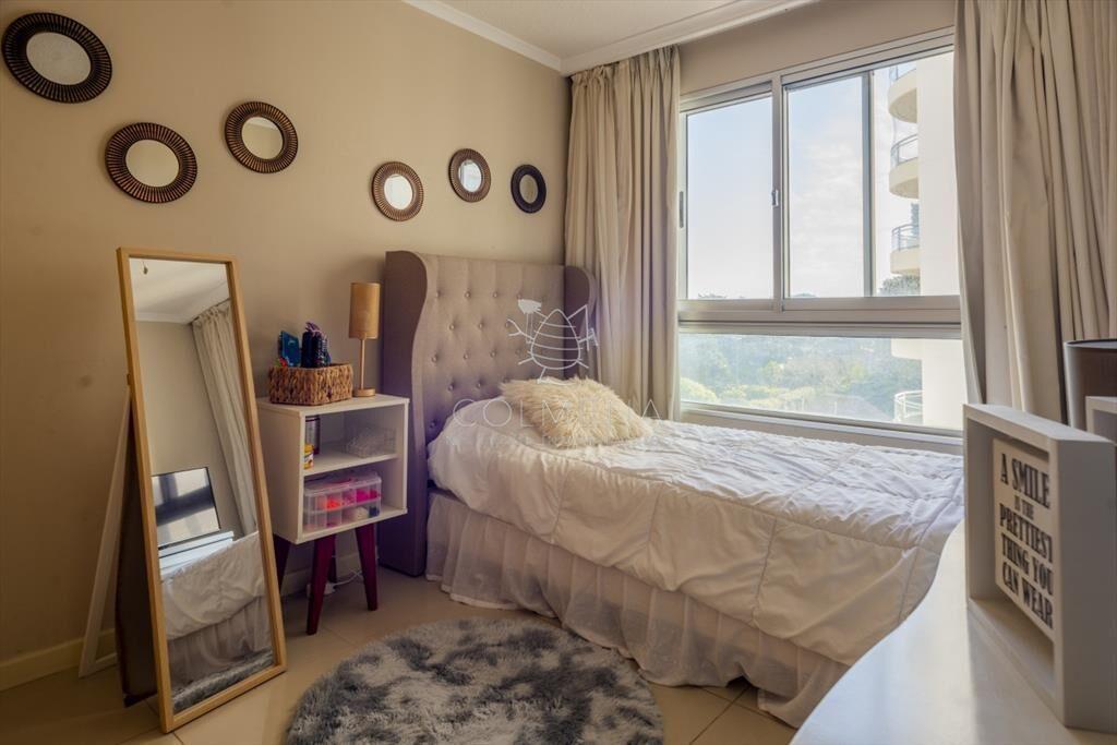 Vende apartamento con vista espectacular, de 3 dormitorios