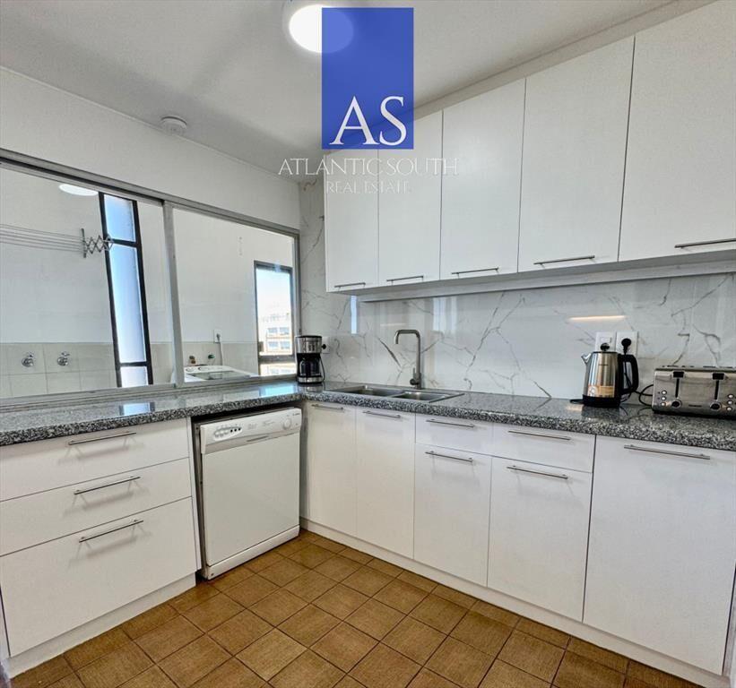 Apartamento de 4 dormitorios en península con al