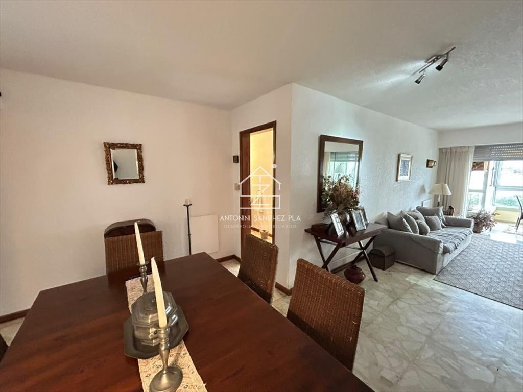 Alquiler apartamento tres dormitorios Punta del este Playa