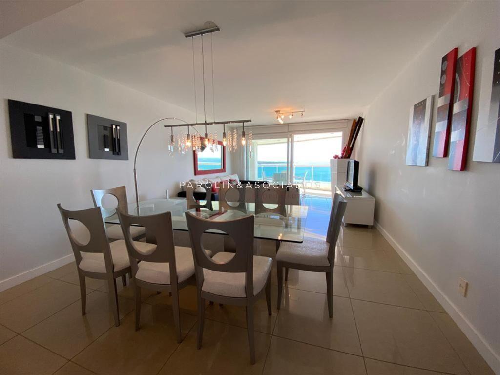 Hermoso apartamento en venta en piso alto en del
