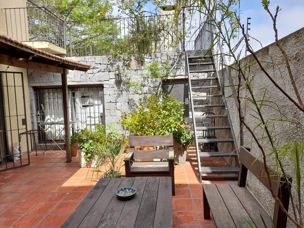 Casa en venta de 5 dormitorios y 3 baños c/ garage x 2 ...