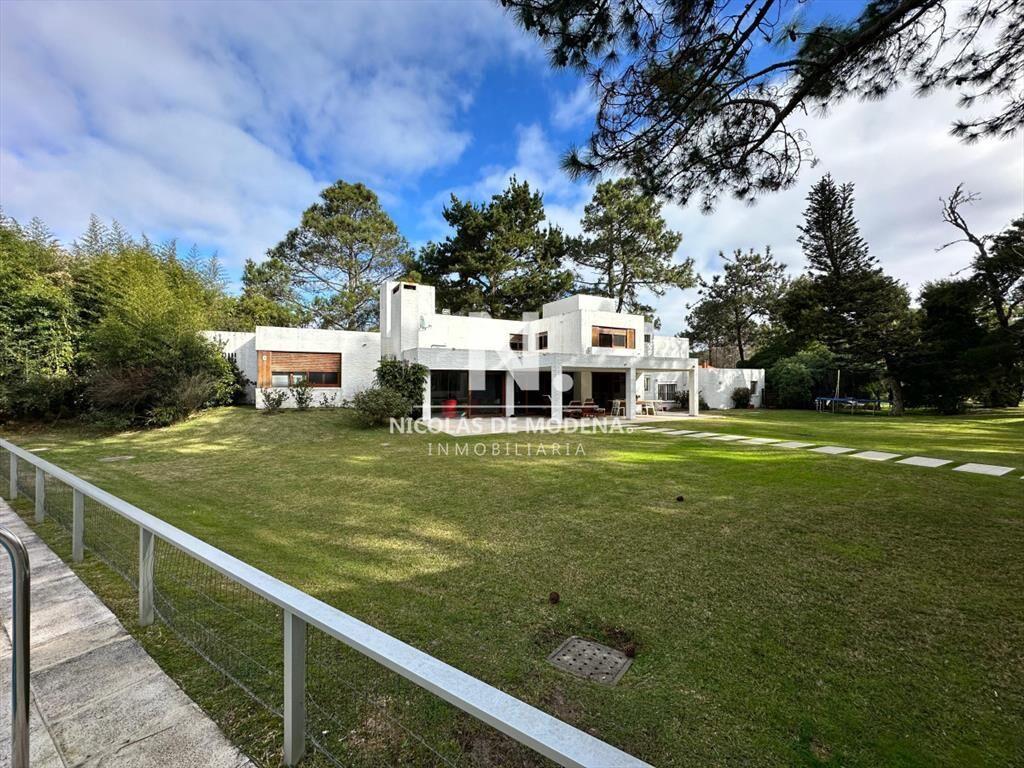 Espectacular casa en Venta en Golf, Punta del