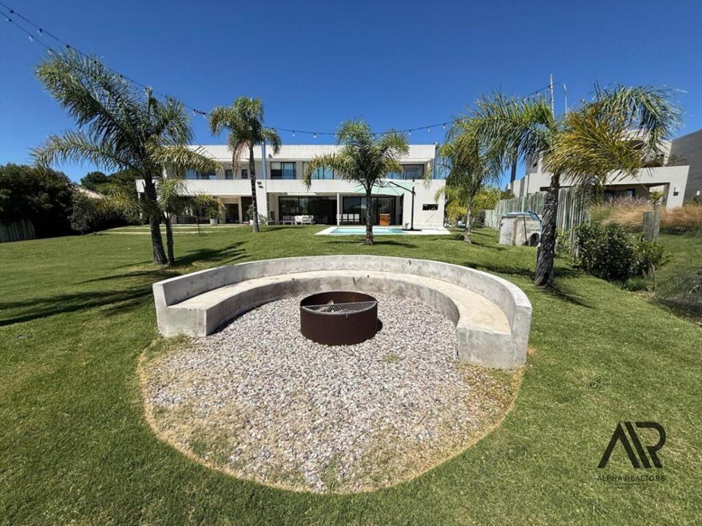 Casa en venta c/ cochera en Viñedos de la Tahona