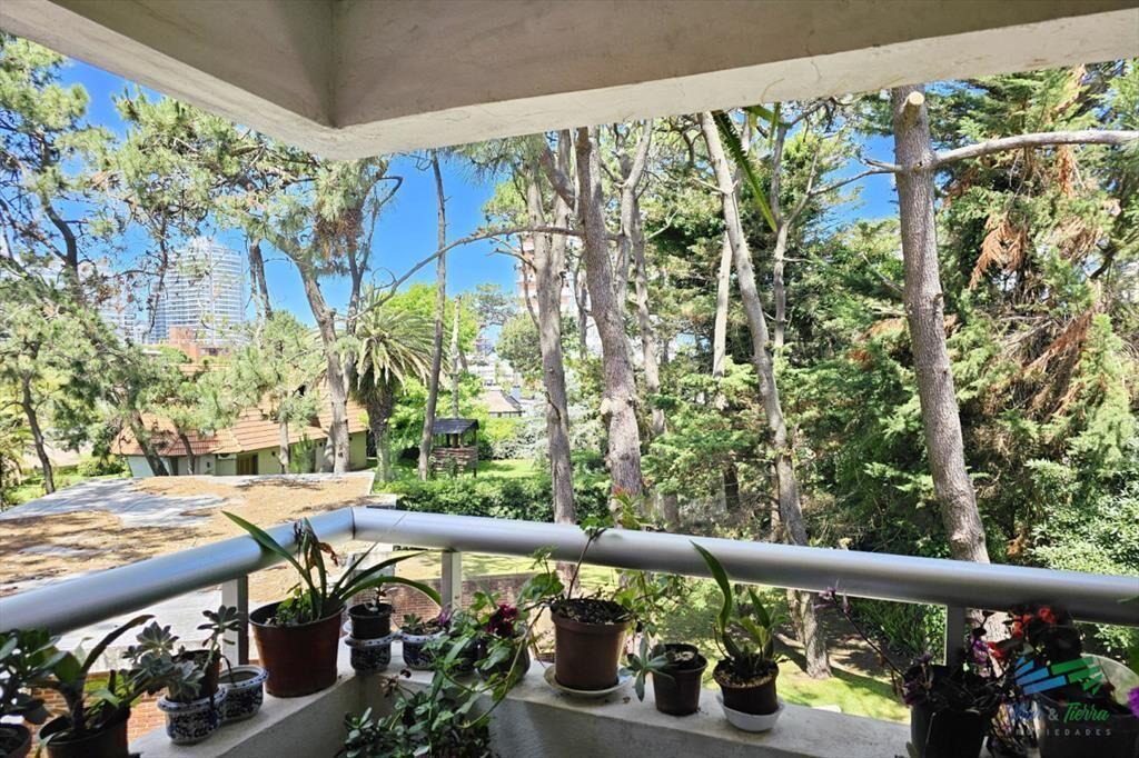 Apartamento 2 dormitorios 2 baños, Punta del este, alquile