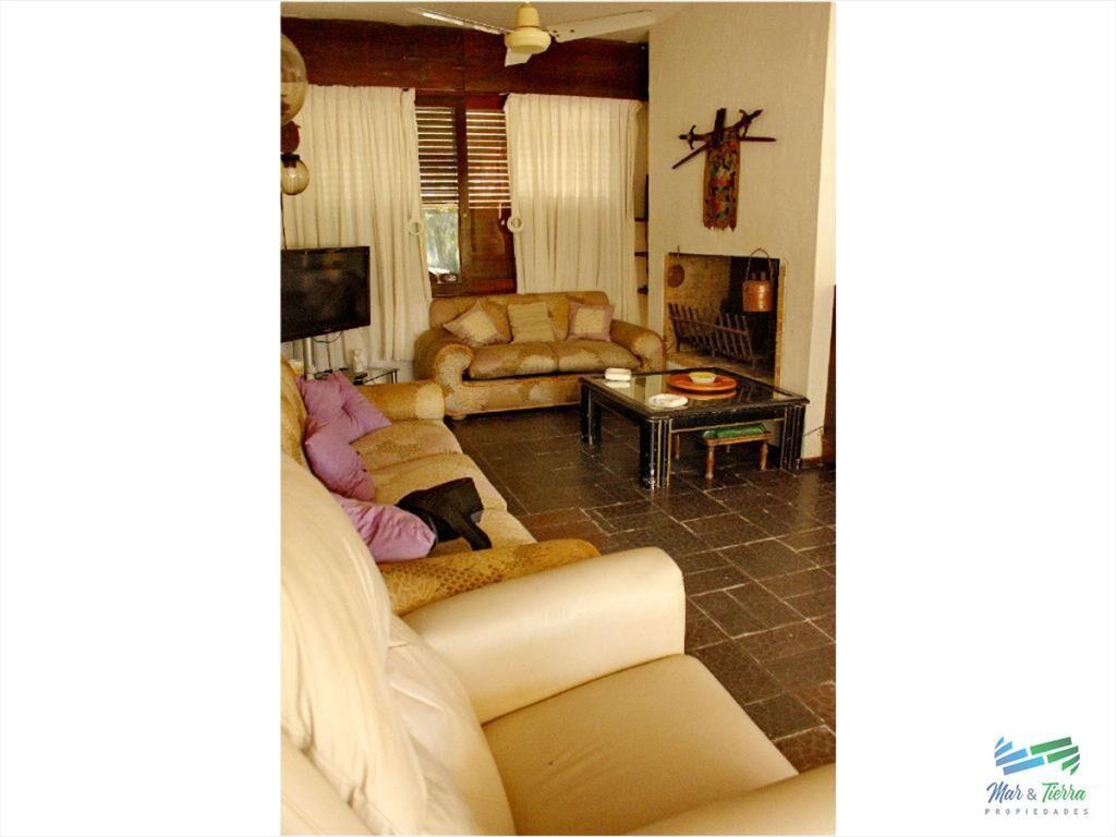 Vendo casa 5 dormitorios con piscina, primeras paradas play