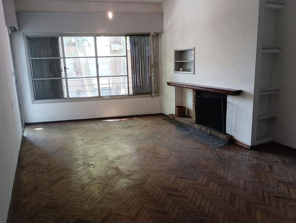 Mercedes y Yaguarón, amplio, balcón, vacío. Consulte.