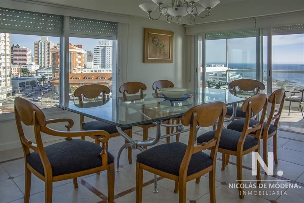 Torre frente al mar, departamento en venta, 3 suites. Punta