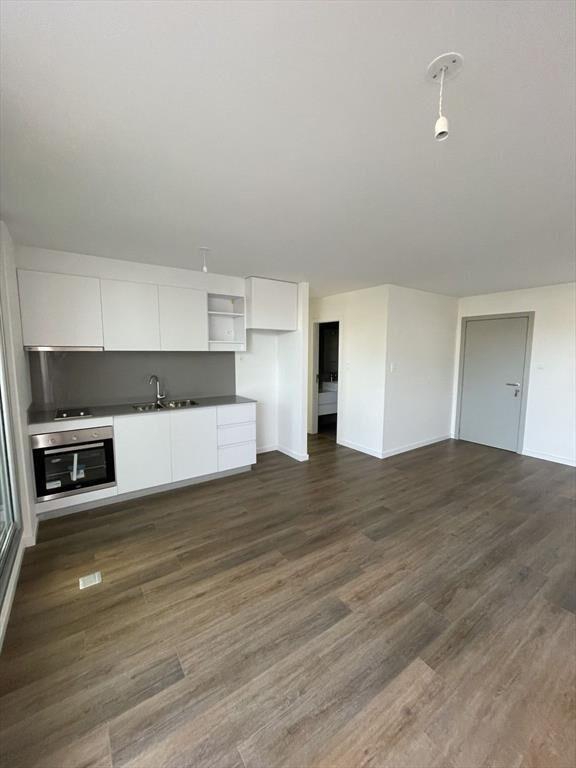 Venta con renta apartamento 2 dormitorios con garaje y pa...