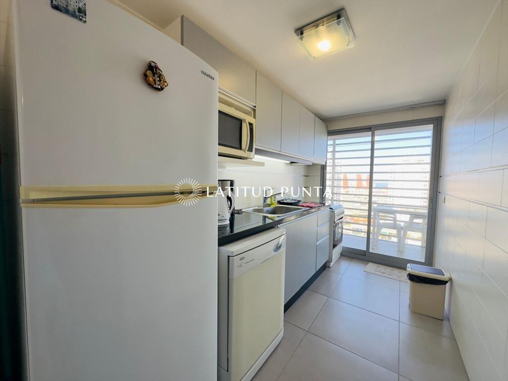 Apartamento en Mansa, 2 dormitorios y parrillero