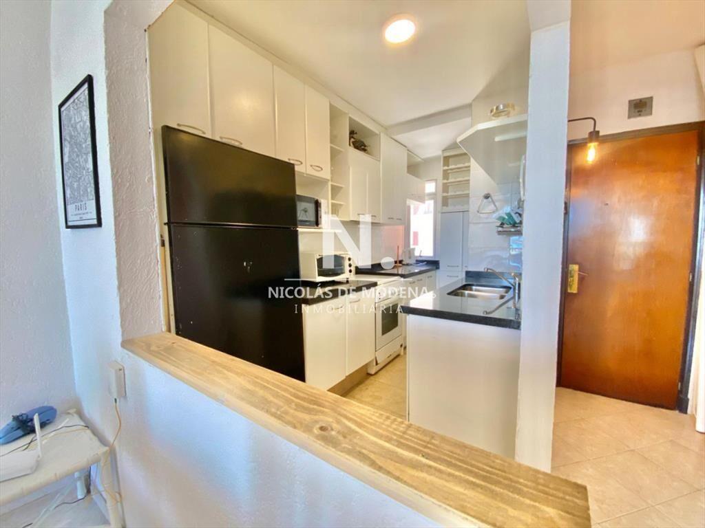 Apartamento de 2 dormitorio y medio en Primera de