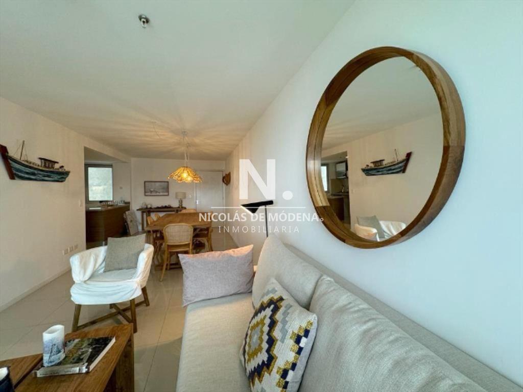 Alquila y vende apartamento de 3 dormitorios con vista al m