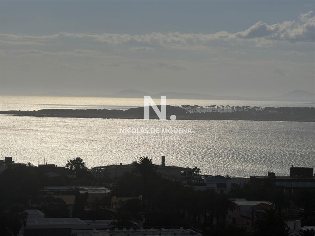 Apartamento en venta de 2 dormitorios en Punta ,