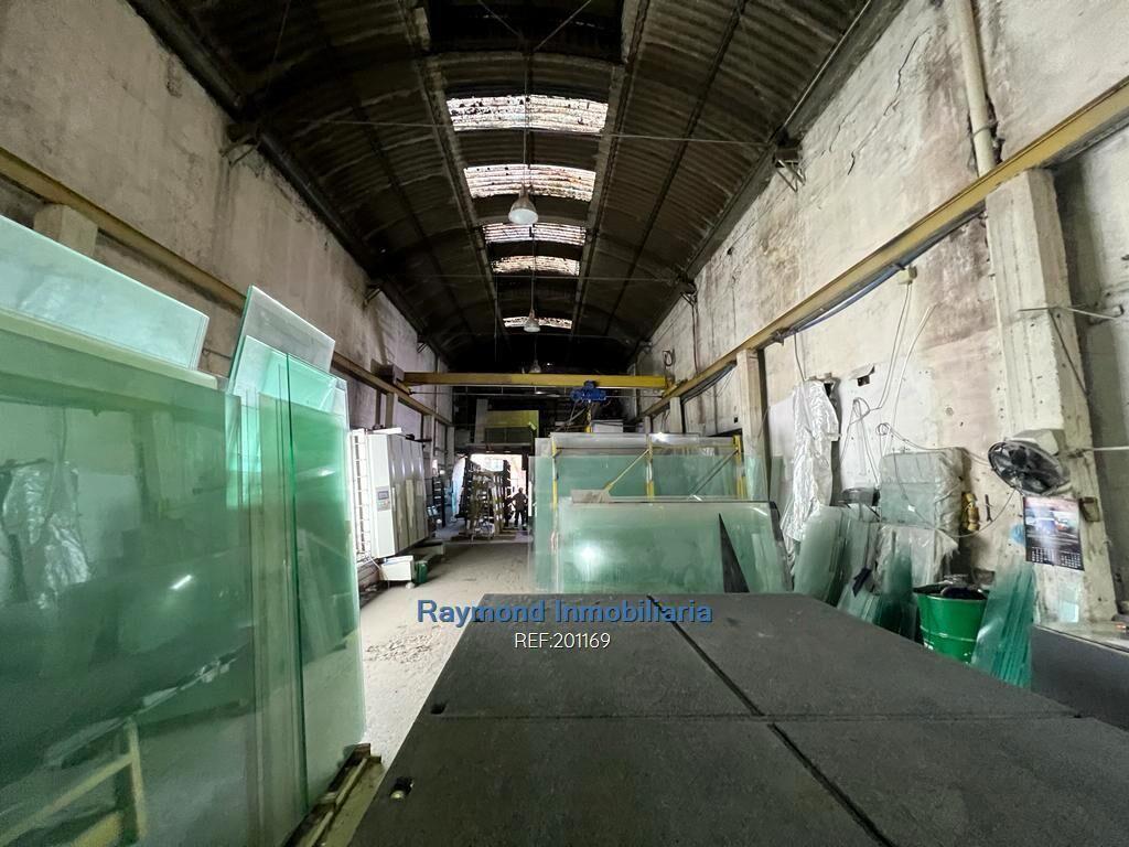 Venta local de 310m2 en Goes