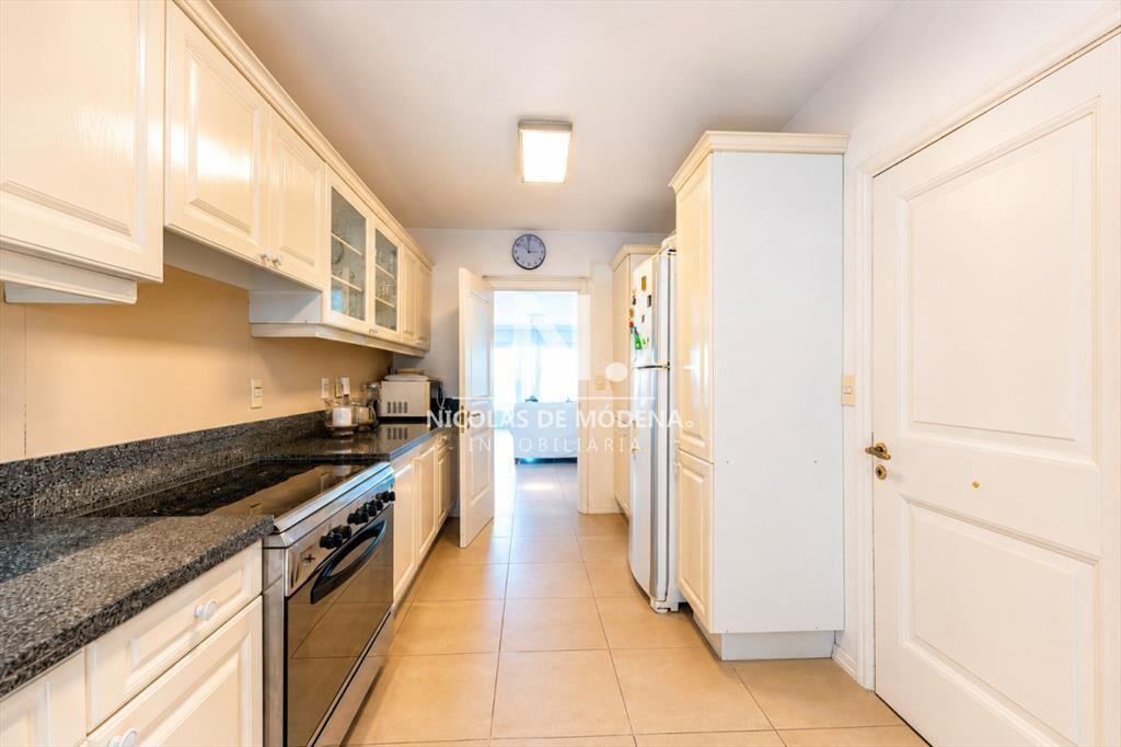En venta apartamento de 3 dormitorios con vista