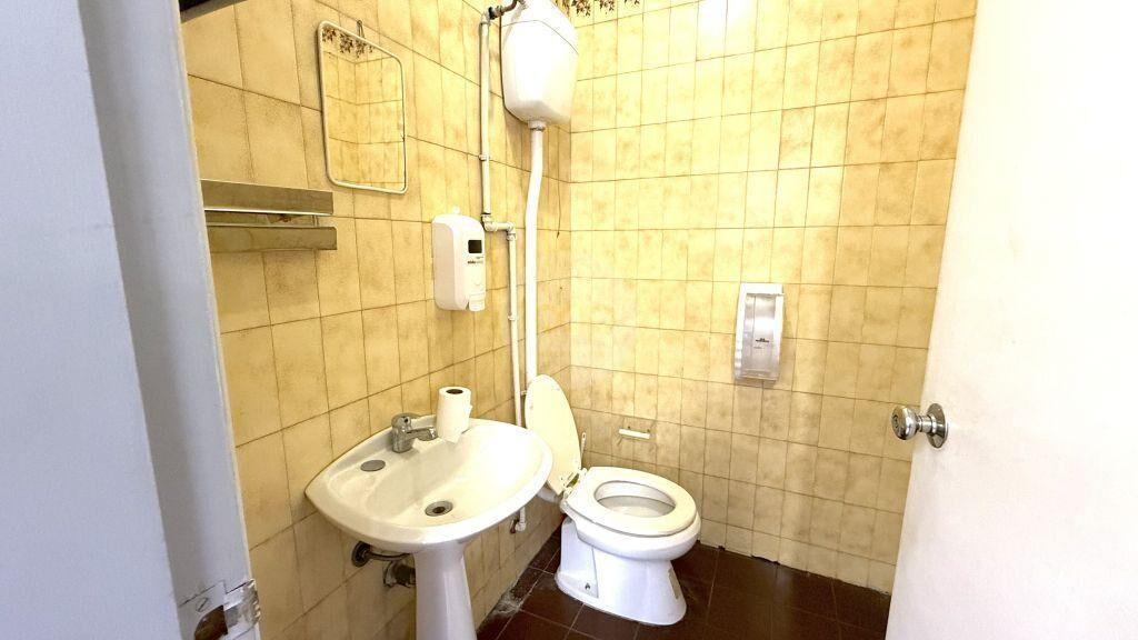 VENTA Y ALQUILER DE OFICINA , APTO VIVIENDA