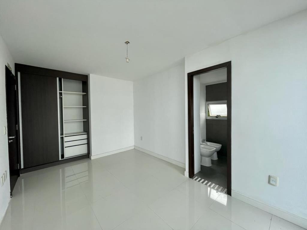 Hermoso apartamento de dos dormitorios frente al mar!