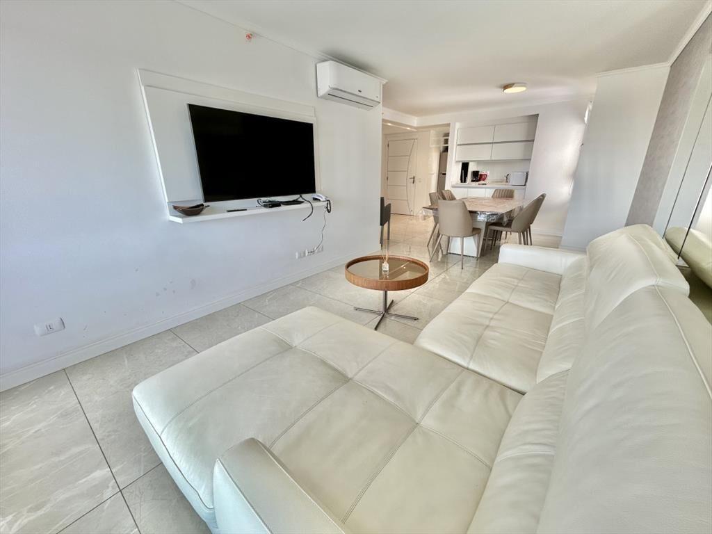 VENTA APARTAMENTO 2 DORMITORIOS EDIFICIO MIAMI II
