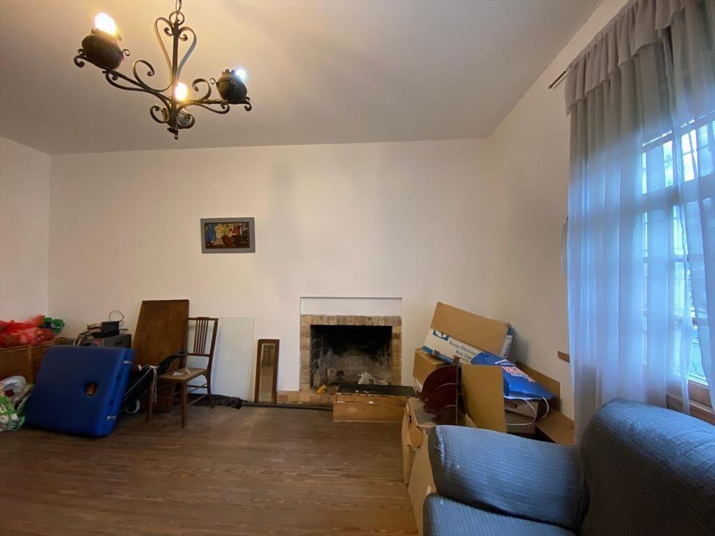 Se venden 2 casas 1 y 3 dormitorios Colón p, único