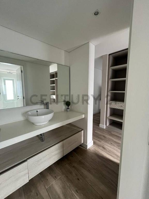Venta Apartamento 2 Dormitorios En Playa Brava