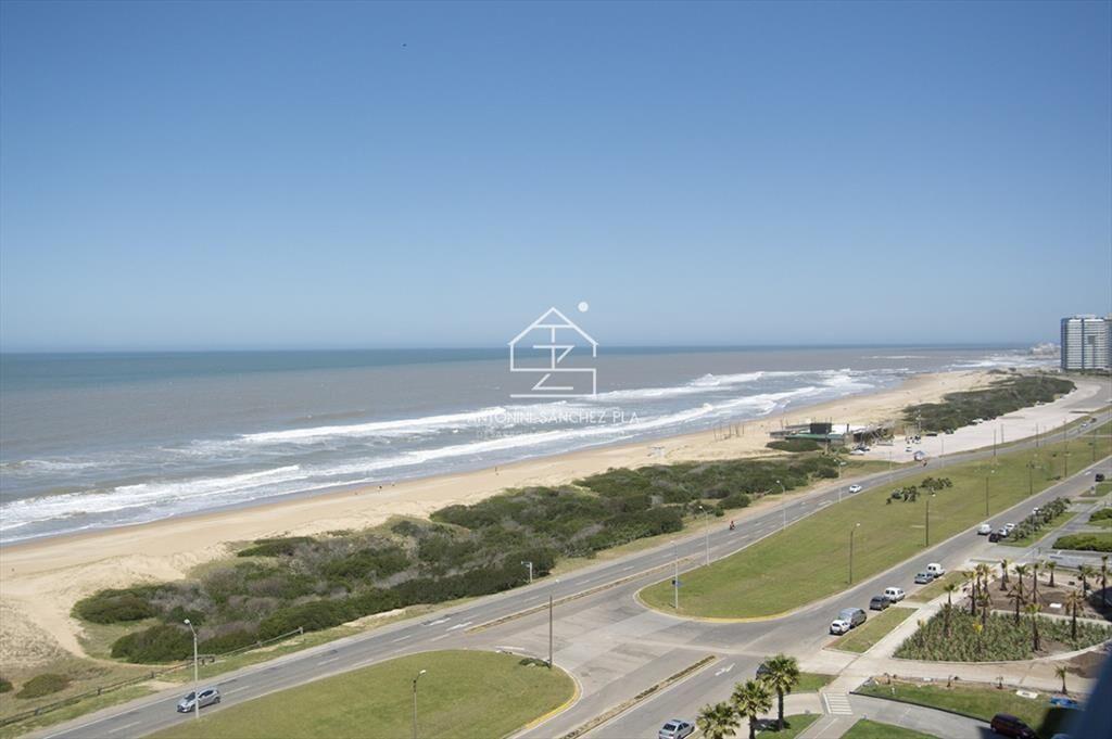 Le Parc III, departamento de 3 dormitorios en venta, Punta