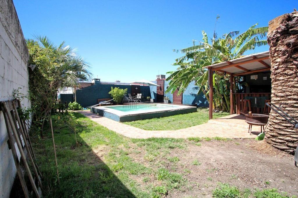 Venta casa 4 dormitorios, garage y piscina en Unión.