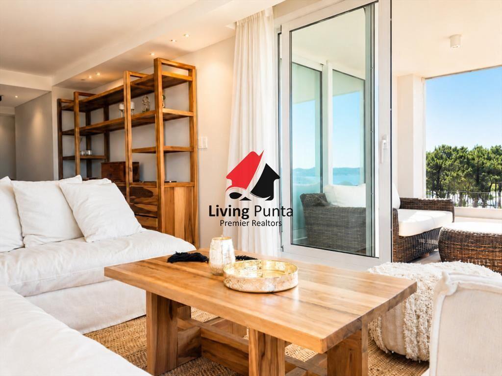 Vende apartamento con vista al mar de 3 suites,