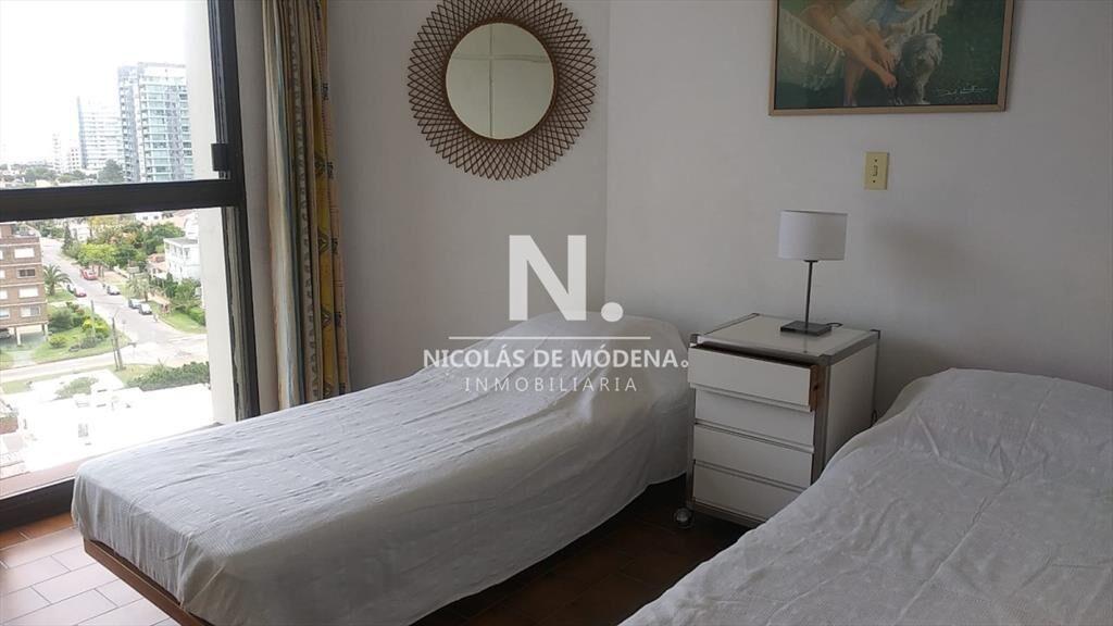 Apartamento en torre Cristal 3 Dormitorios