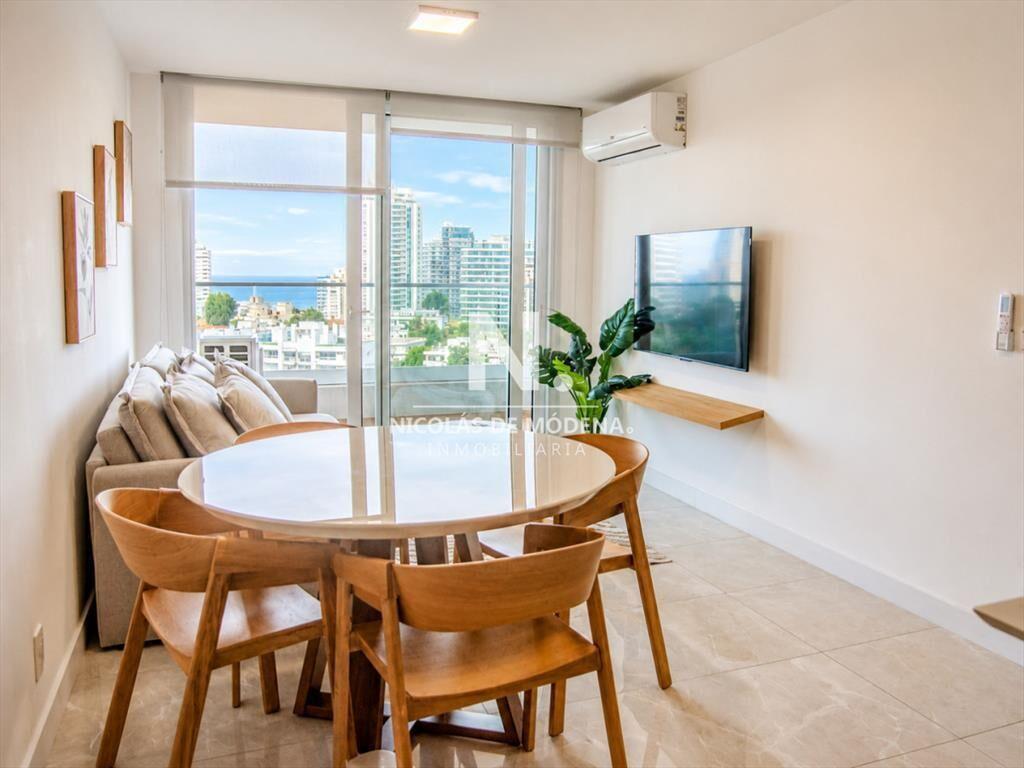 En venta apartamento de 2 dormitorios con balcon en Brava,
