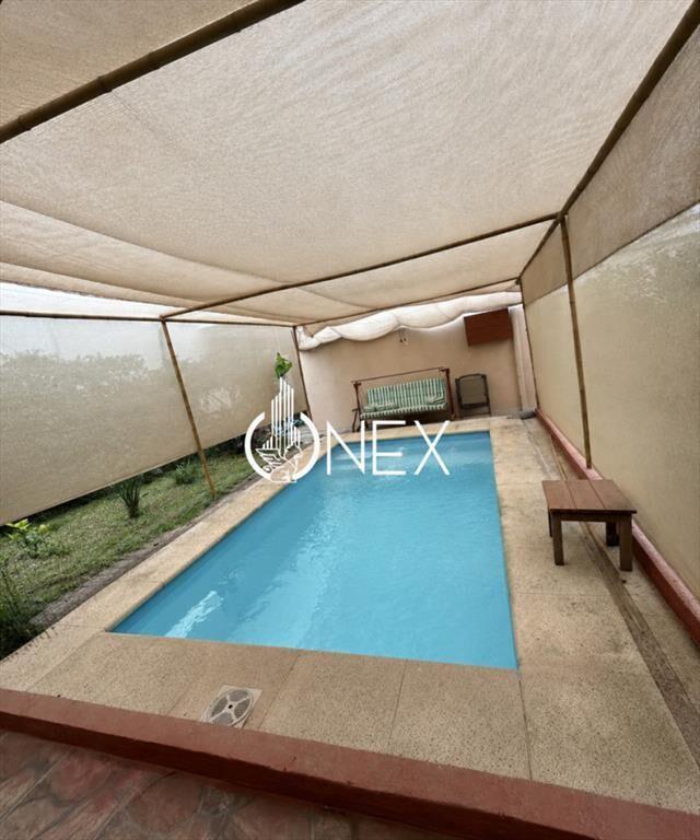 Venta 2 casas en un mismo padrón + piscina en