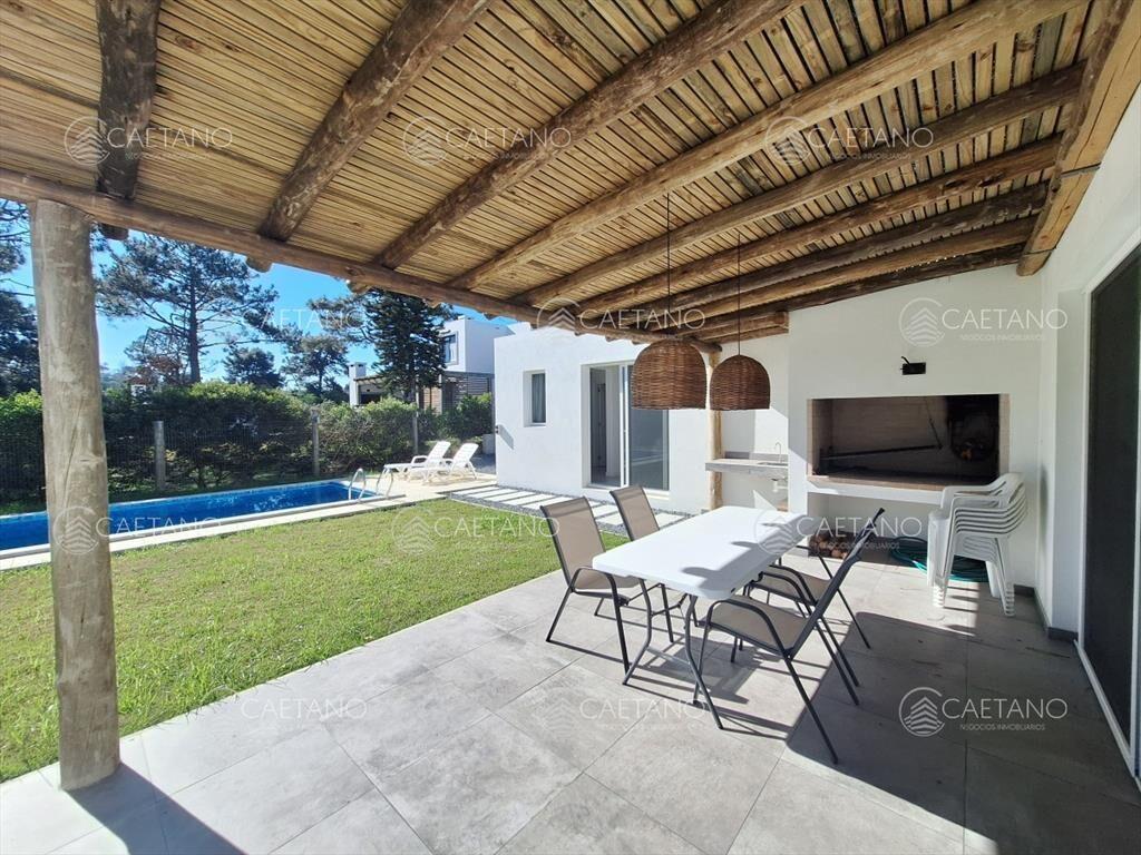 Casa a estrenar en la barra con piscina para la