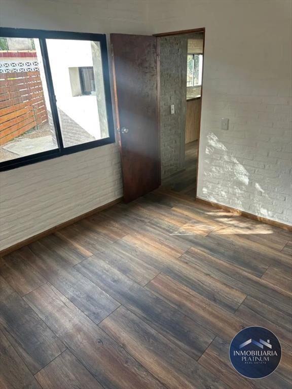 Casa en venta c/ cochera en Los Titanes