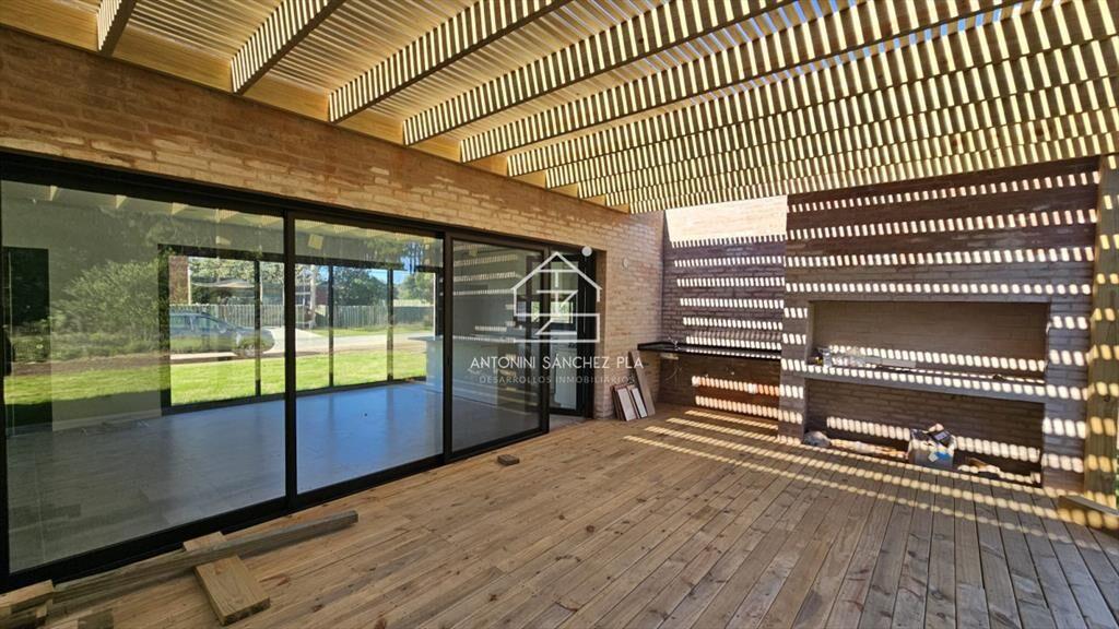 Casa a Estrenar en Barrio Pinares   Â? Moderna, y