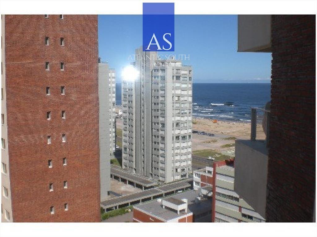 Apartamento de 3 dormitorios con vista al mar del