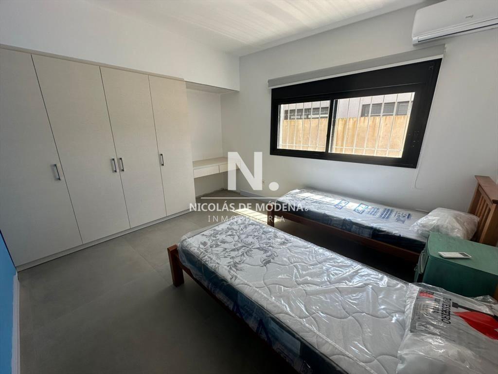 Casa en alquiler de 3 dormitorios en punta del este