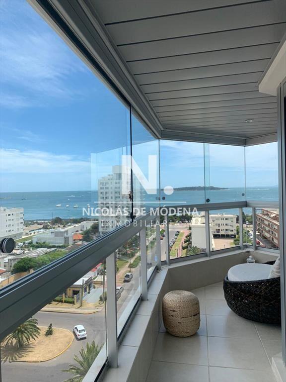 Se vende apartamento de 3 dormitorios más en del