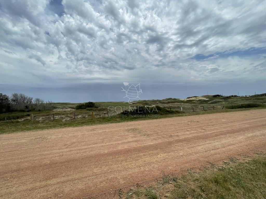 Espectacular Terreno primera linea al mar