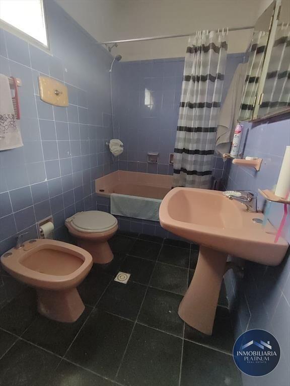 Venta de apartamento de 4 dormitorios y 2 baños en Unión