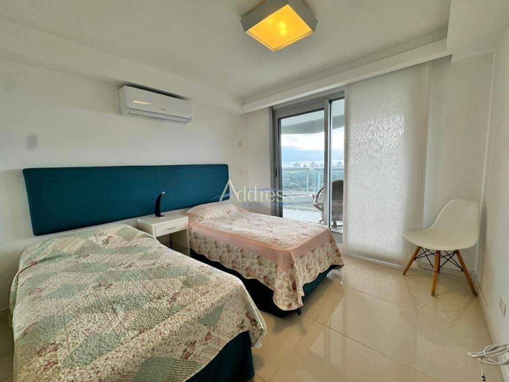 Apartamento en venta dos dormitorios mas con y