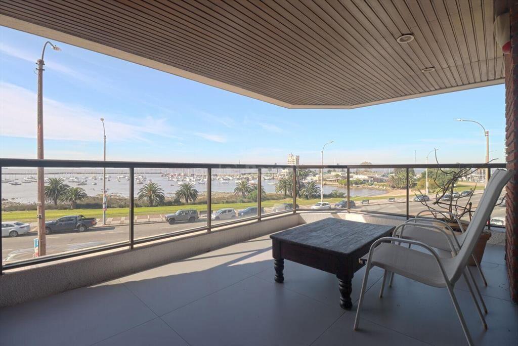 PARODI VENTA APARTAMENTO PUERTO DE BUCEO 4 DORMITORIOS REC
