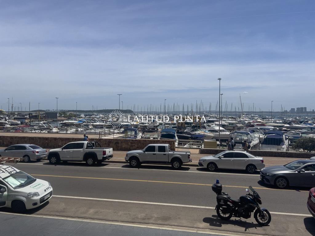 Puerto de Punta del Este, apartamento de 4 dormitorios