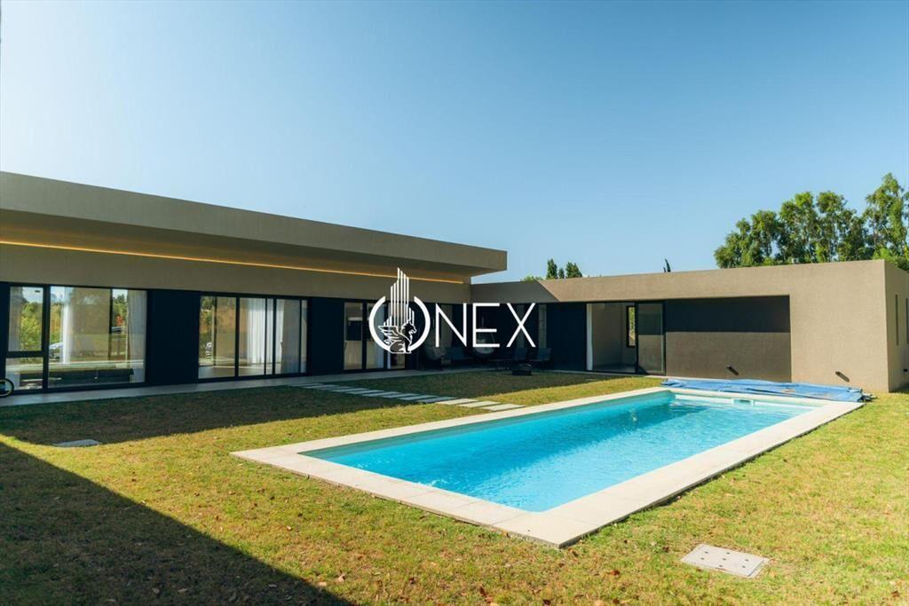 SE VENDE CASA EN BARRIO PRIVADO CARMEL
