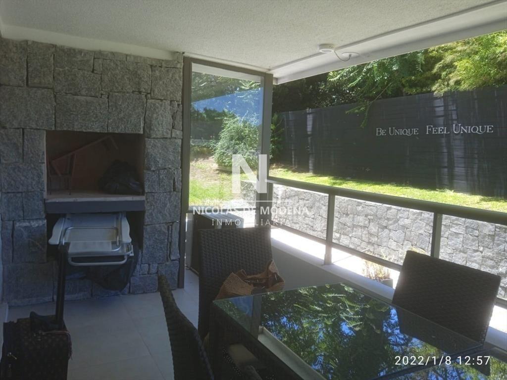 Departamento de 2 dormitorios en venta en Punta