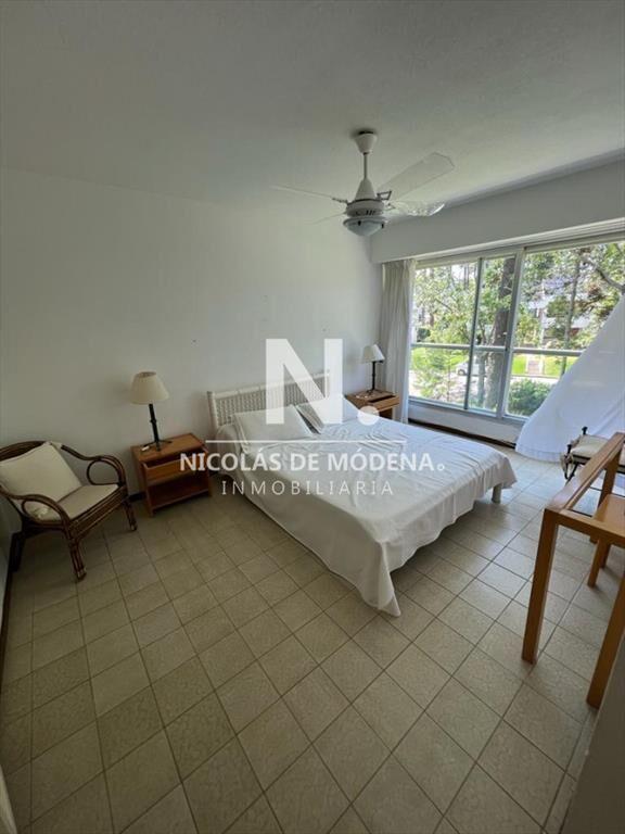 Venta Apartamento de 2 dormitorios en zona Punta