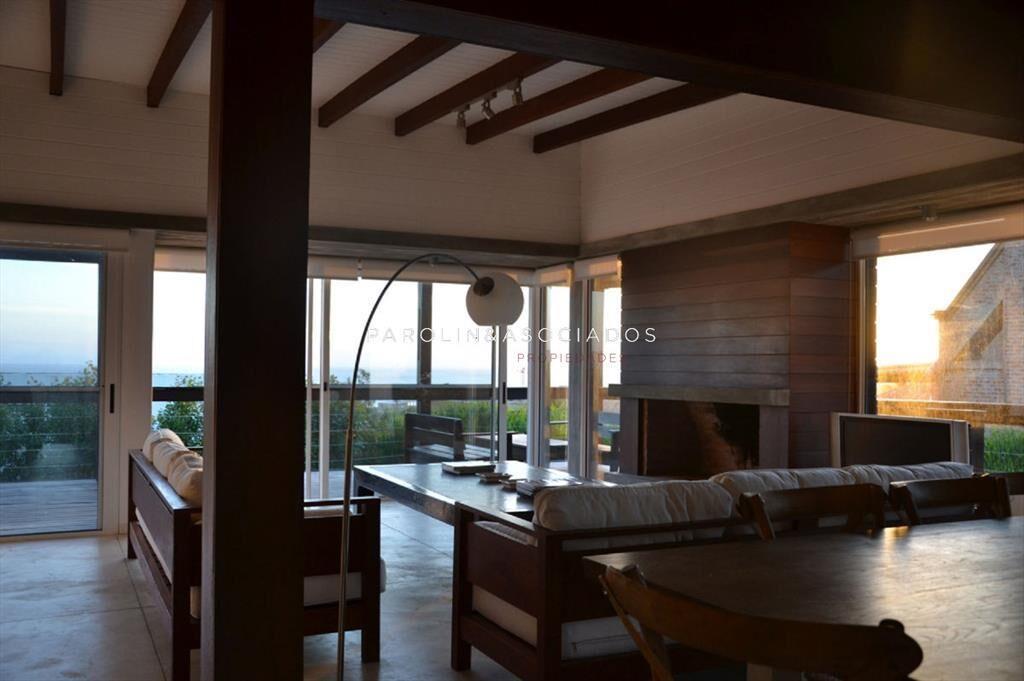 Casa en venta con jardÃn y piscina en El Chorro, Punta del