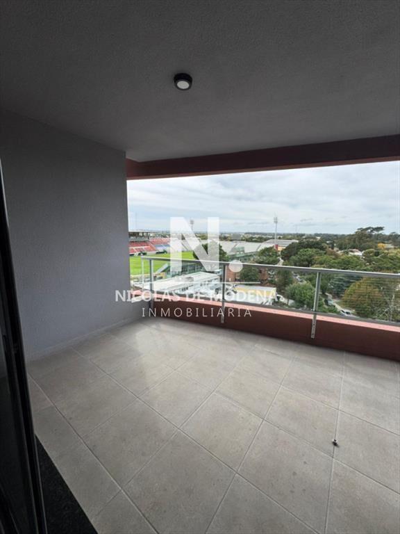 Vende impecable apartamento de 3 dormitorios con