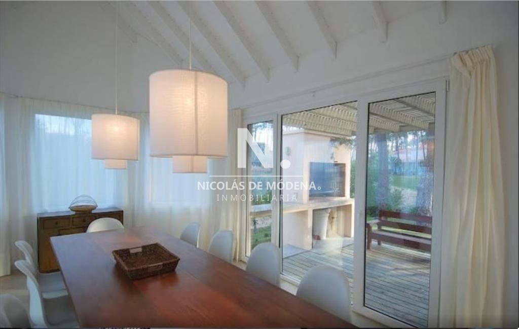 Casa en Laguna Blanca - La Barra